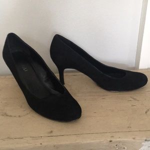 Vaneli classic black pumps genuine suede